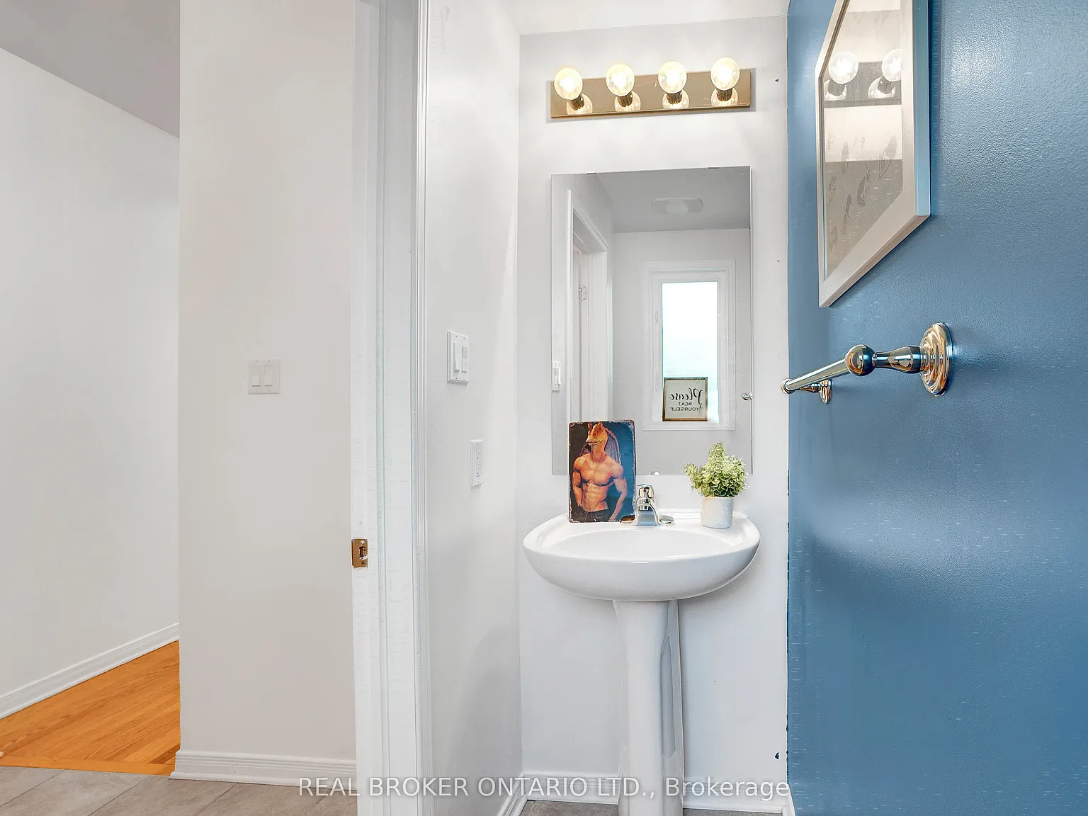 3 bed, $2,700 — Photo 3