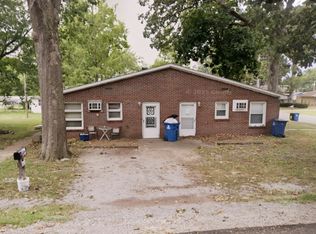 201 S Elm St #B, Sesser, IL 62884