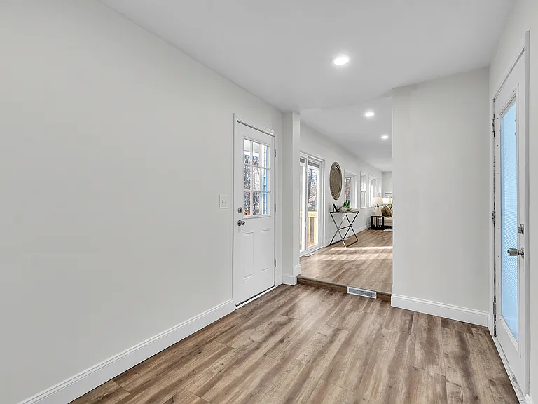 8165 Leonard Dr — Photo 5