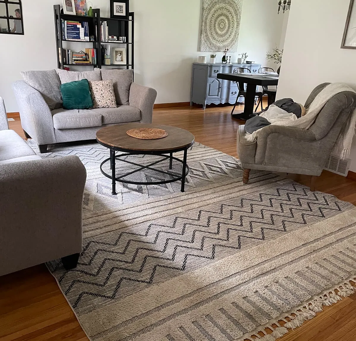 4 bed, 2294 sqft, $3,400 — Photo 4