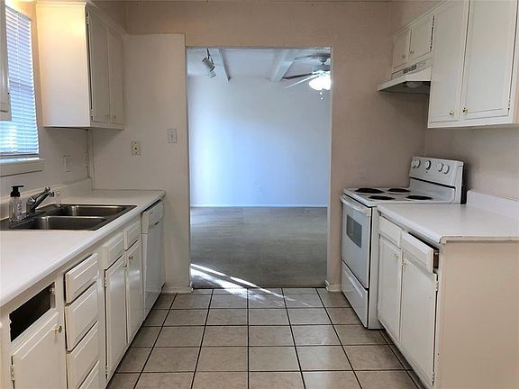 4th image of 16815 Bougainvilla Ln