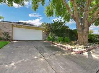 16118 Highlander Dr, Houston, TX 77082