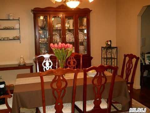 4th image of 390 Birch Hollow Dr #1
