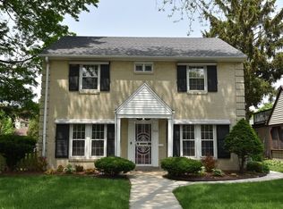 5620 W Roosevelt Dr, Milwaukee, WI 53216