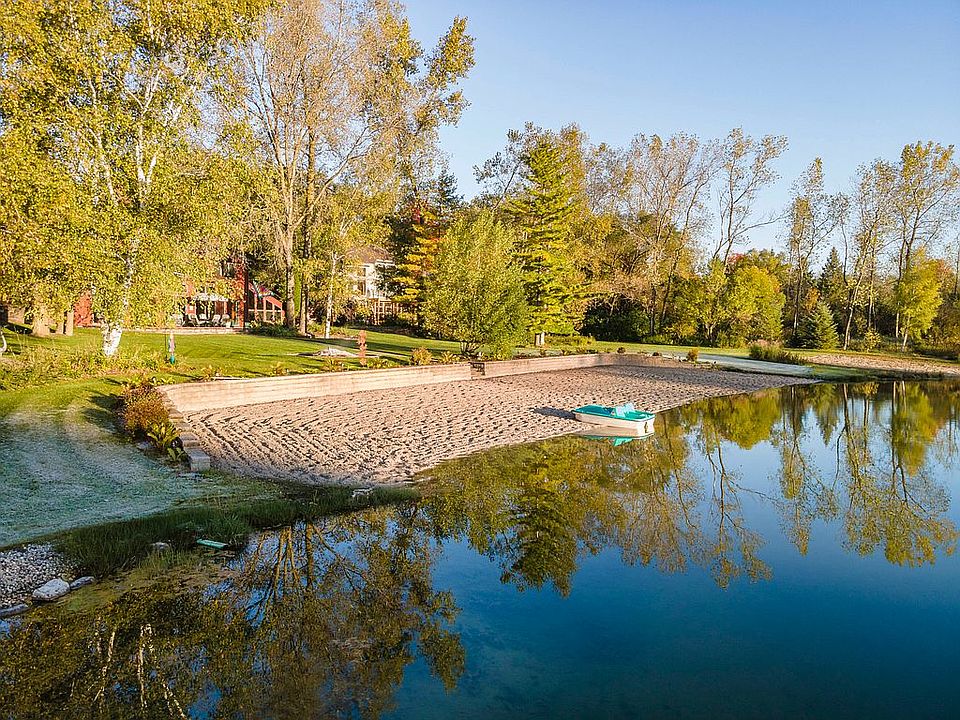 Your own sandy beach!