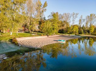 1924 Maple Rd, Grafton, WI 53024