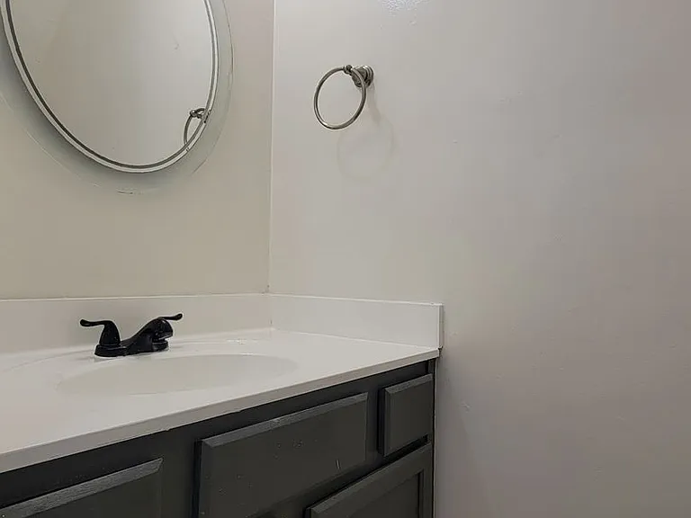 1563 Jameson Dr — Photo 7