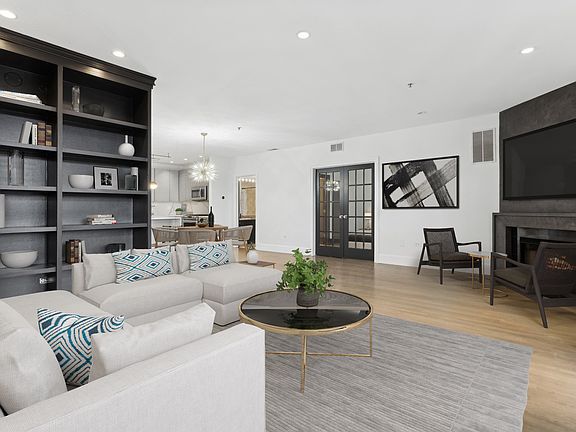 5th image of 1444 N Orleans St APT 5D