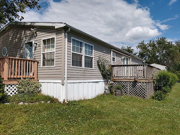 Backside of house w/deck.