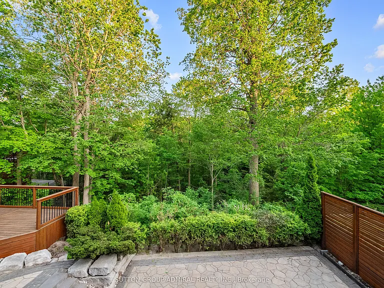 35 Wentworth Ave — Photo 4