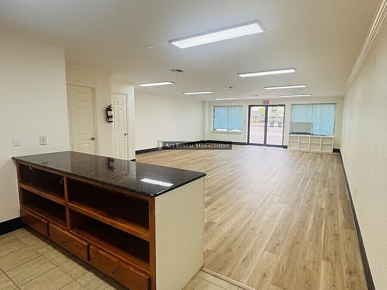 2907 Nederland Ave #107001002 — Photo 14