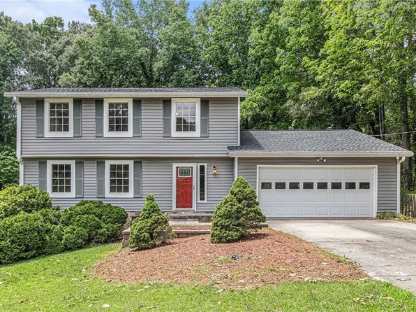 1023 Chartley Dr SW, Lilburn, GA 30047