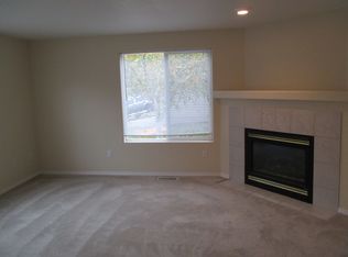 8712 Sebastian Dr NE, Lacey, WA 98516