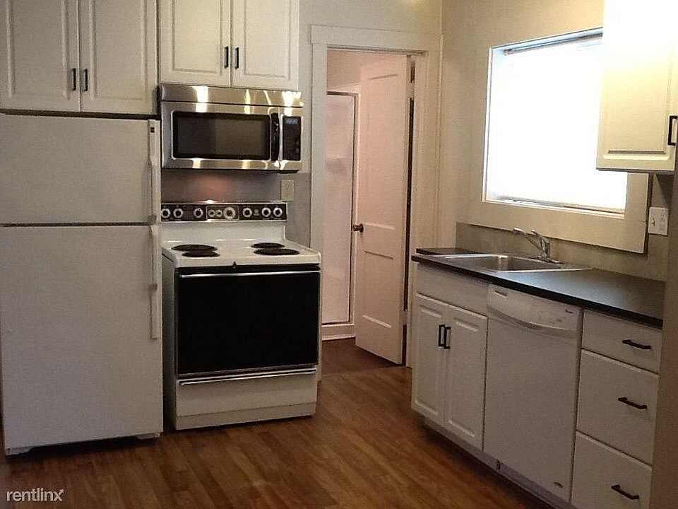 1st image of 320 W Kalama Ave