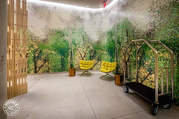 Rented by MySpaceNYC | media 27