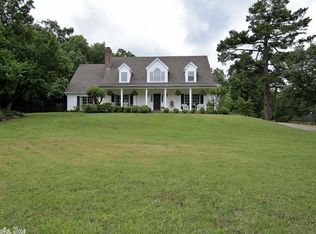 2112 Live Oaks Dr, Little Rock, AR 72223