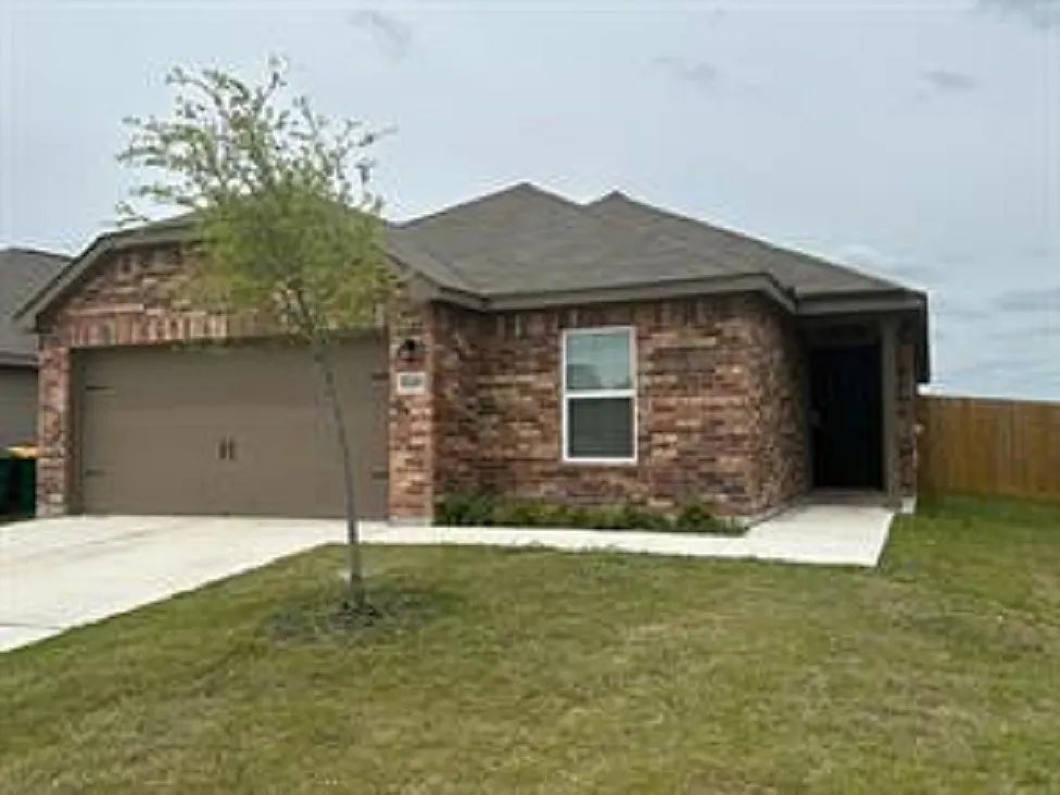 4 bed, 1794 sqft, $1,995 — Photo 3