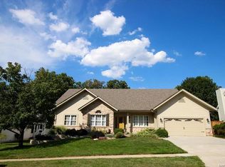 518 Muirfield Dr, Saint Charles, MO