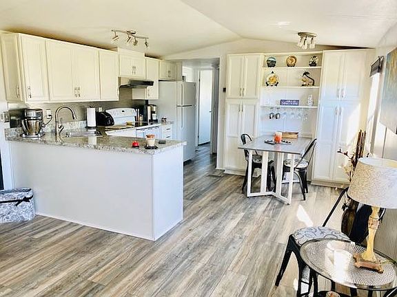 4th image of 25805 Lilac Ct