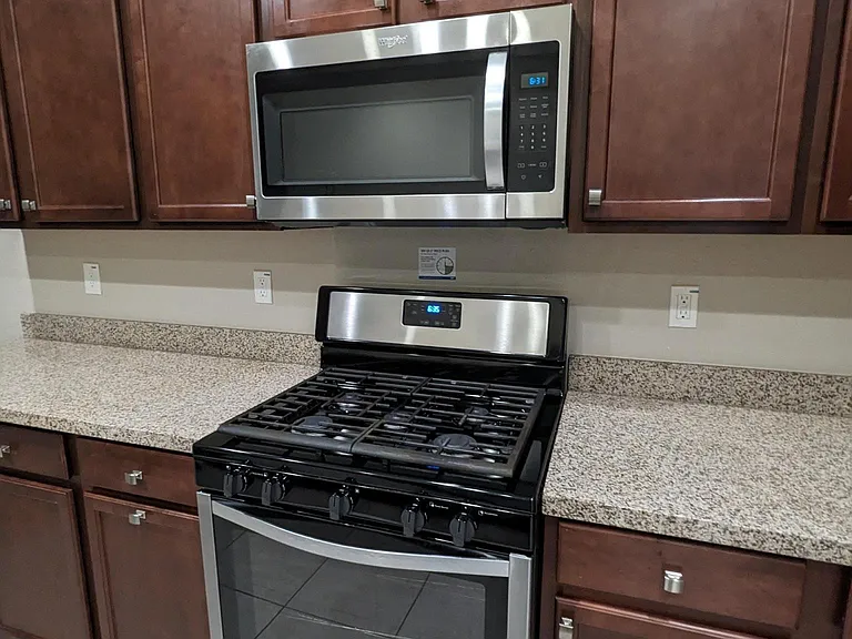 7030 W Post Rd — Photo 39