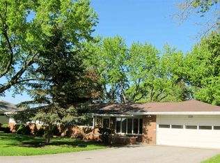 1124 Elm Dr, Bluffton, IN 46714