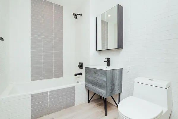 Rented by Nooklyn NYC LLC | media 23