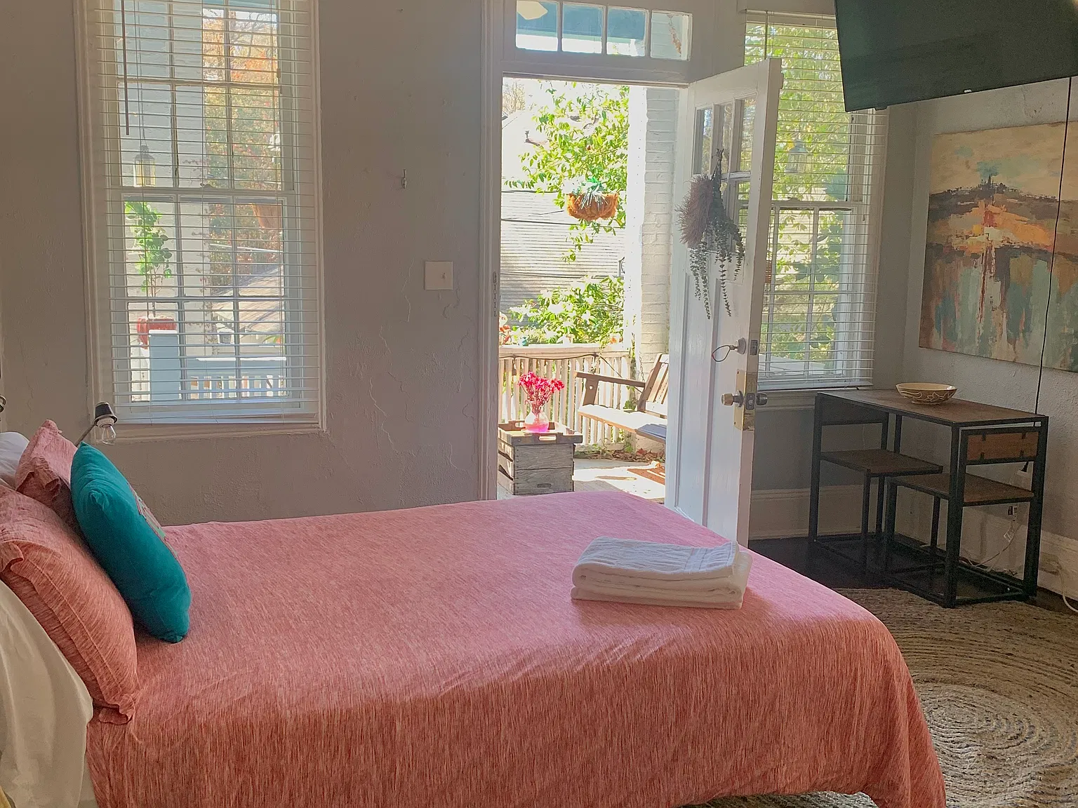 Studio, 575 sqft, $1,200 — Photo 3