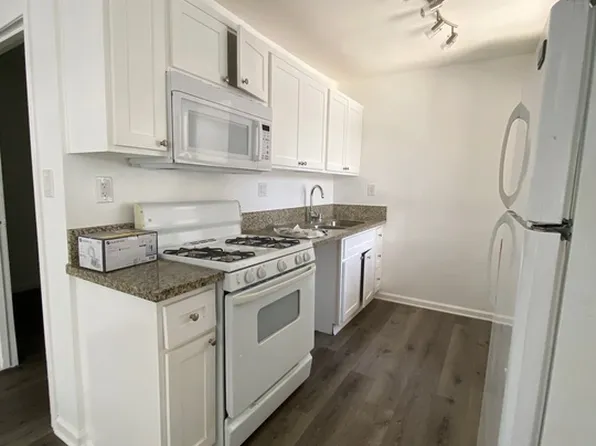 6812 11th Ave, Los Angeles, CA 90043