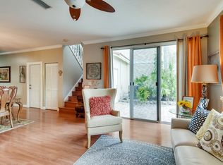 17867 SW 8th St, Pembroke Pines, FL 33029