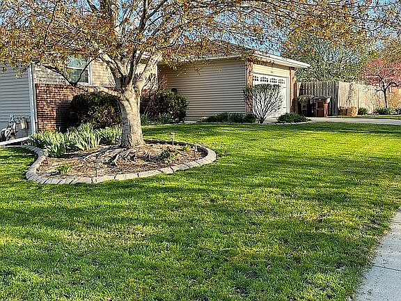 2nd image of 5841 S 43rd Street Ct