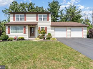 562 Wellington Rd, Harrisburg, PA 17109