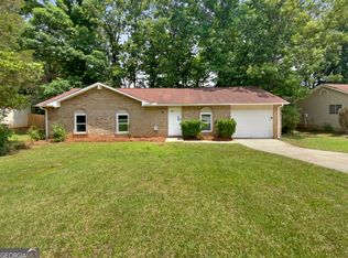 6094 Fieldcrest Dr, Morrow, GA 30260