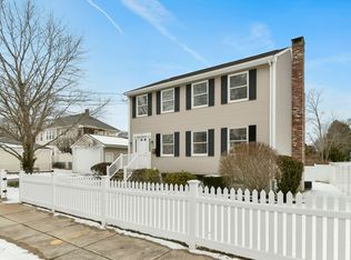 2 Goethe St, West Roxbury, MA 02132