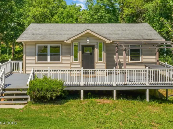 3311 Big Cove Ln, Louisville, TN 37777