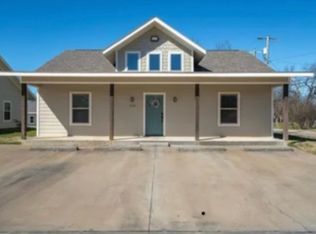 703 Maple St, Commerce, TX 75428