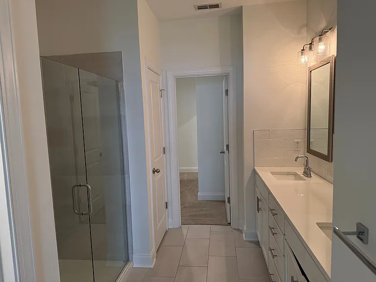 3711 Shady Forest Dr — Photo 12