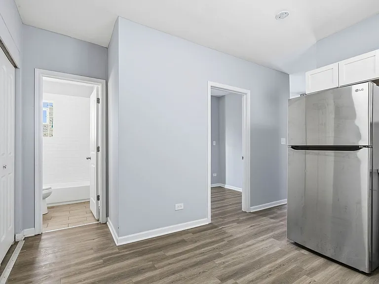 16 E 118th Pl #1F — Photo 5