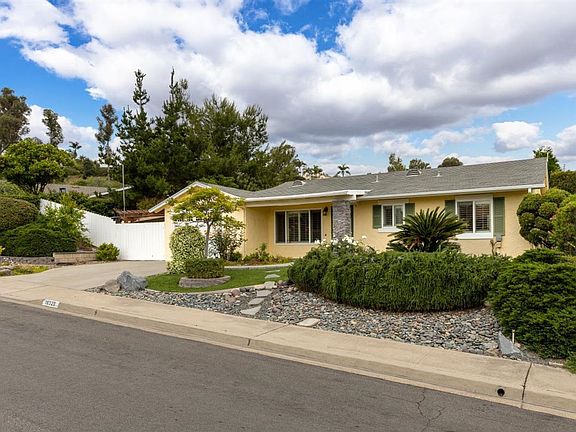 2nd image of 16328 Bernardo Oaks Dr