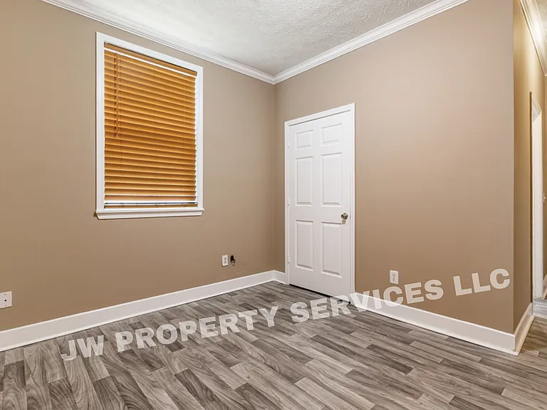 1414A Sumner St — Photo 9