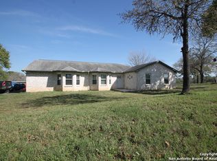 527 Springwood Ln, Adkins, TX 78101
