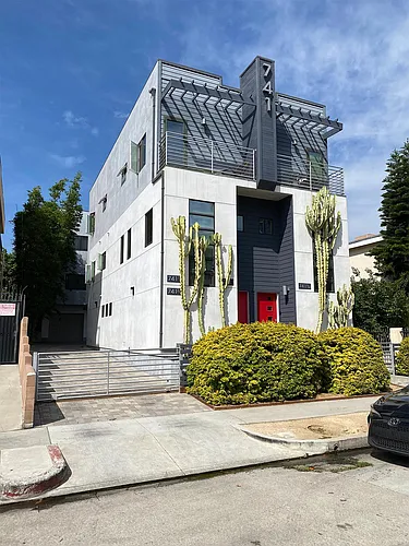 741 Wilcox Ave #1/4 Photo 1