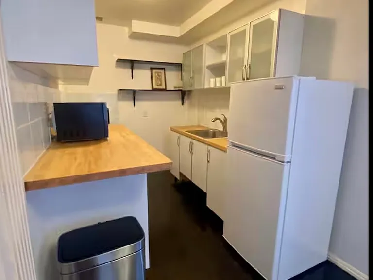 215 N La Peer Dr #A — Photo 3