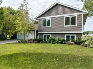 421 Lockwood Dr, Northfield, MN 55057