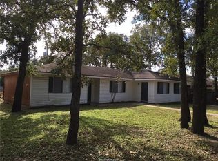 2215 Young Pl, Bryan, TX 77807