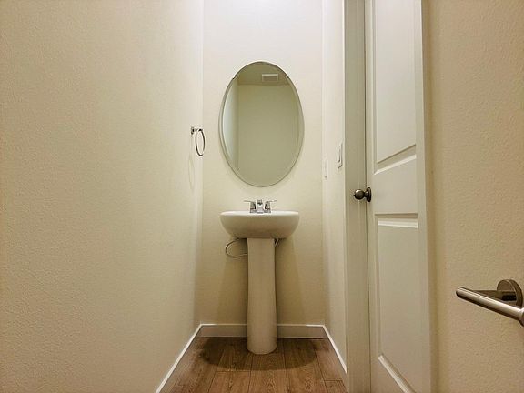 4th image of 3474 Chroma St