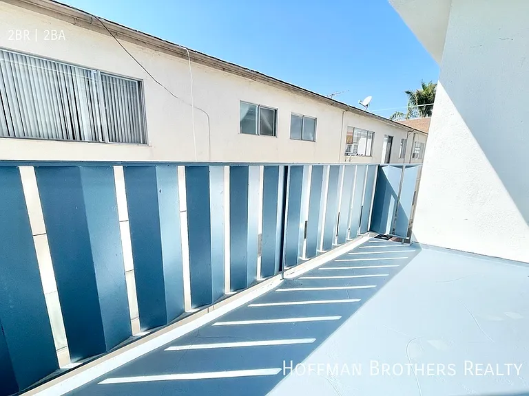 1017 Ocean Park Blvd #5 — Photo 4