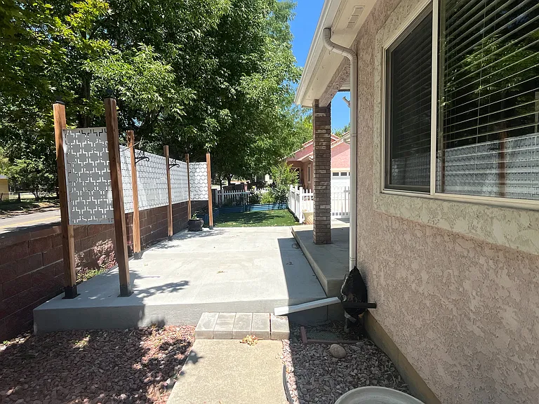 317 Victoria St — Photo 48