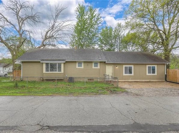 2000 S Overton Ave, Independence, MO 64052