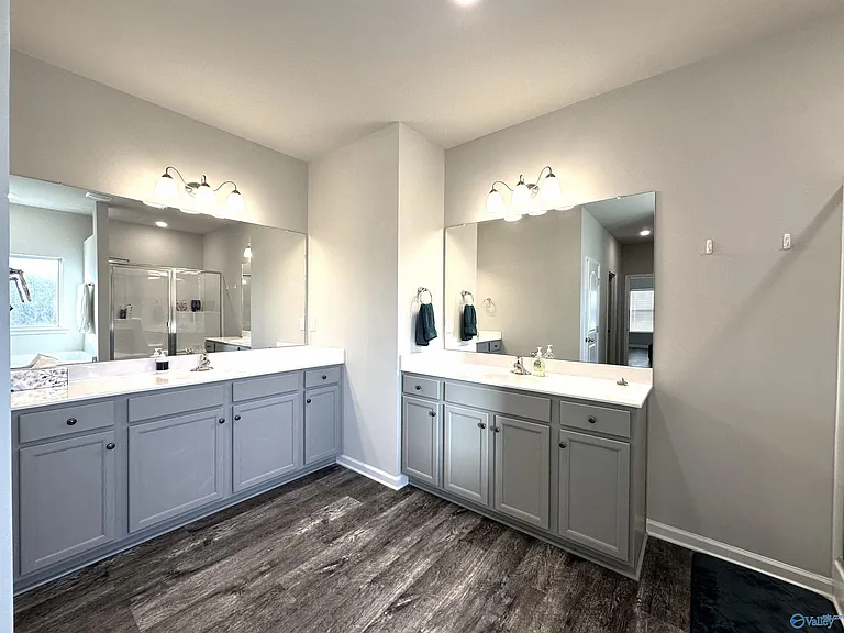 6528 Moon Crest Ln — Photo 12