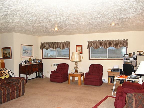 4th image of 32 Hale Ave
